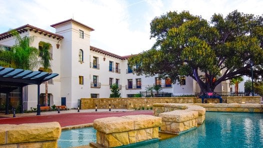 Photo of the front of Santa Barbara Cottage Hospital 